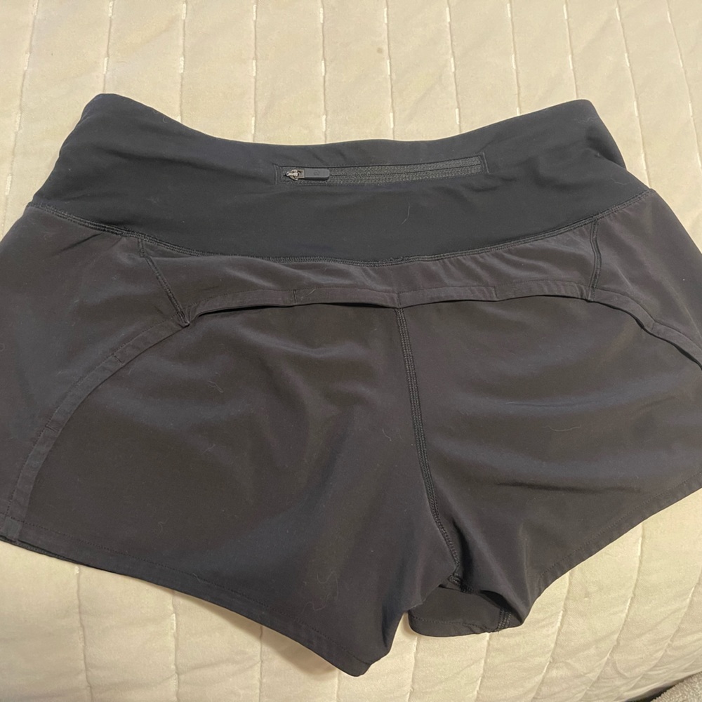 Lululemon speed up shorts size 4 EUC 4in inseam